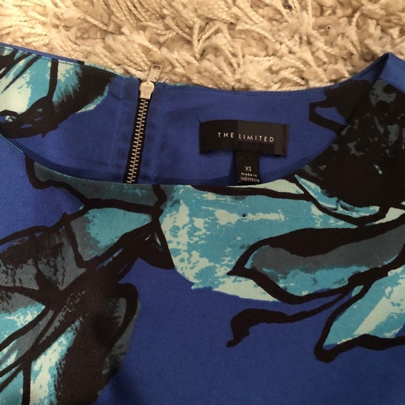 3/4 Sleeve “silky” The Limited Dress - Picture 3 of 4